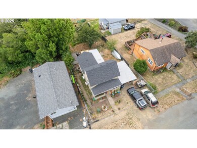 55 W 6th St, Coquille, OR 97423 - photo 2