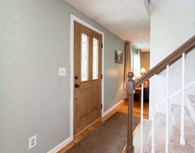 11 Emerson Rd, Nashua, NH 03062 - photo 2