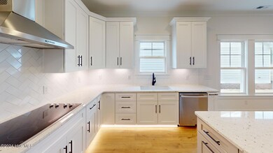 2086-Greenside-Mannor-Dr-L-38-Kitchen 1