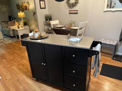 Island stays with kitchen