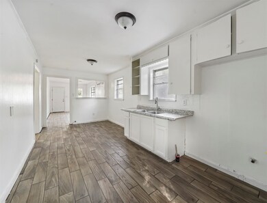 3210 Cactus St unit 3210, Houston, TX 77026 - photo 6