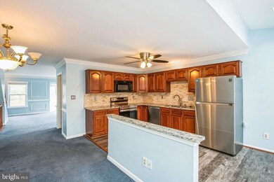 16888 Winston Ln, Woodbridge, VA 22191 - photo 5