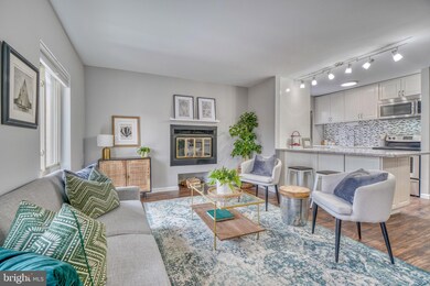 405 S Sharp St unit R3, Baltimore, MD 21201 - photo 2