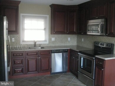 10 Petunia Ln, Willingboro, NJ 08046 - photo 7