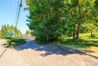 Another driveway and access to the property off of Edmonds Way
