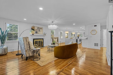 3726 Blossom St, Columbia, SC 29205 - photo 2