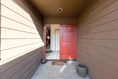 584 NE Soaring Ct, Bend, OR 97701 - photo 4