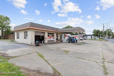 5-web-or-mls-409 W Pinhook Rd-5