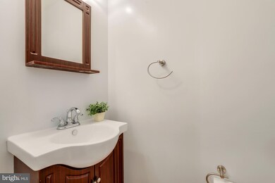 311 I St NE, Washington, DC 20002 - photo 7