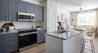 1505 Oliver St unit 428, Houston, TX 77007 - photo 4