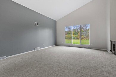 12619 N River Forest Cir, Mequon, WI 53092 - photo 3