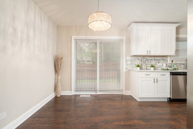 3520 Maple Ln, Hazel Crest, IL 60429 - photo 4