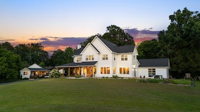 Main House, Guest House to the left