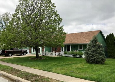 812 Crane St, Raymore, MO 64083 - photo 4