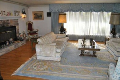 1368 Hendricks Rd, Pennsburg, PA 18073 - photo 5