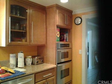 Kitchen: New Maple Cabinetry w/Stainless Steel App