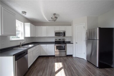 3304 Limber Pine Dr, Whiteland, IN 46184 - photo 3