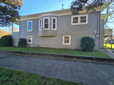 597 Seymour St, Napa, CA 94559 - photo 2