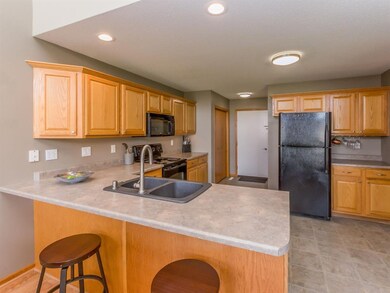 3610 Stoneview Cir SW unit 3610, Cedar Rapids, IA 52404 - photo 5