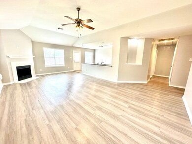 3520 Whitestone Dr, Pearland, TX 77584 - photo 3