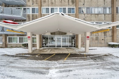 Emerald Towers unit 407, Parma Heights, OH 44130 - photo 2