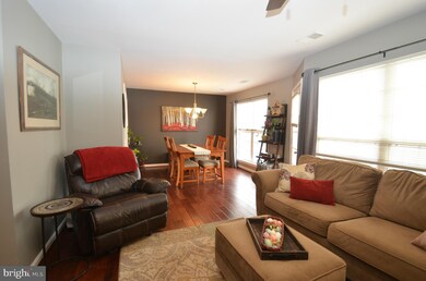 9248 Cardinal Forest Ln unit 301, Lorton, VA 22079 - photo 6