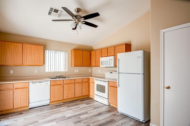 04-2027 W 21st Ave-4