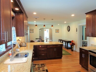 35 Cambria Rd unit 2, Waltham, MA 02453 - photo 2