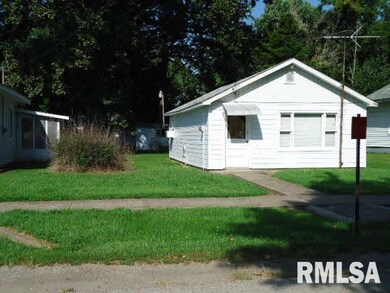 715 N Webster St, Harrisburg, IL 62946 - photo 3