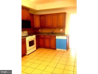 2049 Morris St, Philadelphia, PA 19145 - photo 6