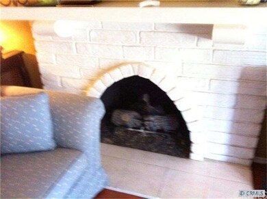 Gas Logs do not stay with sale