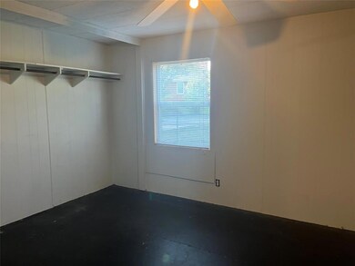 910 W White Tail Dr, Granbury, TX 76049 - photo 7