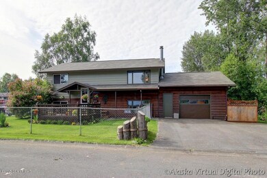 Bright Exterior w Garage