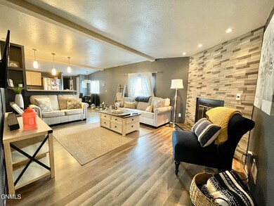 406 W Prairie Ln, Mandan, ND 58554 - photo 5