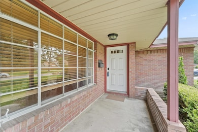 2206 Libbey Dr, Houston, TX 77018 - photo 3