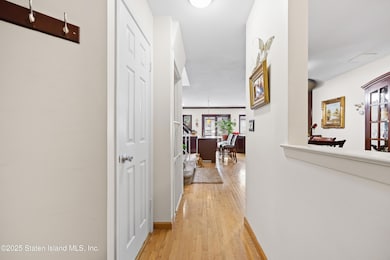 8 Carpenter Ave, Staten Island, NY 10314 - photo 3