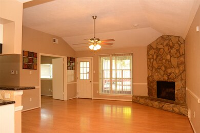 10603 Canyoncrest Ln, Houston, TX 77086 - photo 2