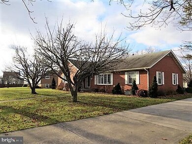 325 Glenwyn Dr, Littlestown, PA 17340 - photo 3