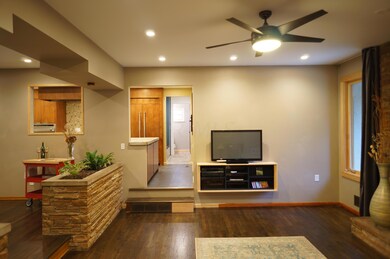 Middle (1)