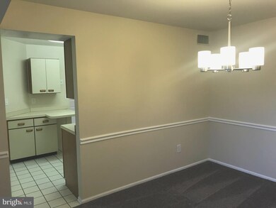 2901 Fallstaff Rd unit 505, Baltimore, MD 21209 - photo 4