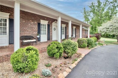 438 Augusta Dr, Statesville, NC 28625 - photo 3