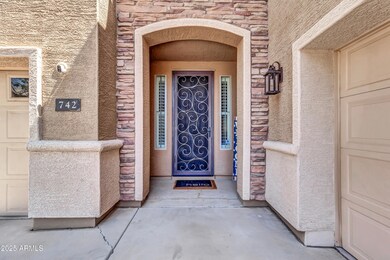 742 E Kingbird Dr-5