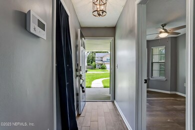 7-web-or-mls-LR_970_Floyd_St_AA-7