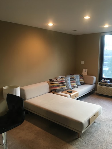 Good size living room.
