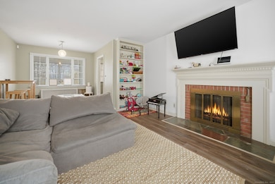 23 Baldwin St, Meriden, CT 06451 - photo 6