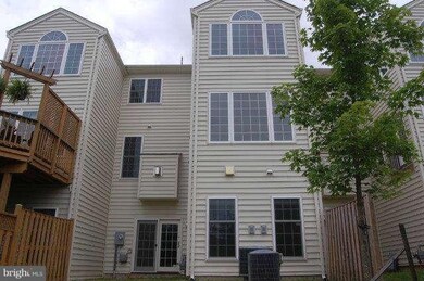 25609 America Square, Chantilly, VA 20152 - photo 2