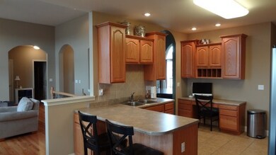 Eat-In Kitchen
