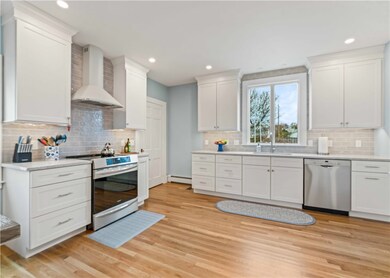 112 Esplanade, Middletown, RI 02842 - photo 7