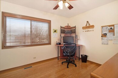 1300 Fieldstone Ct, Naperville, IL 60564 - photo 6