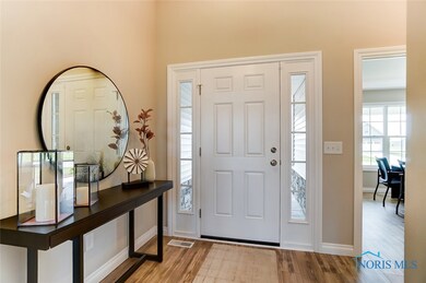 Keystone model foyer
